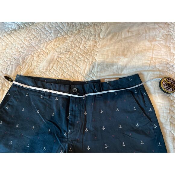 Magellan Womens Outdoor Shorts NWT Navy Blue American Anchor Print Casual 14 - Picture 3 of 7